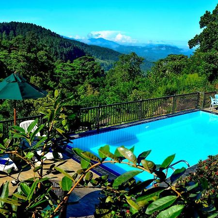キャンディー The Grand Hills Bed & Breakfast エクステリア 写真