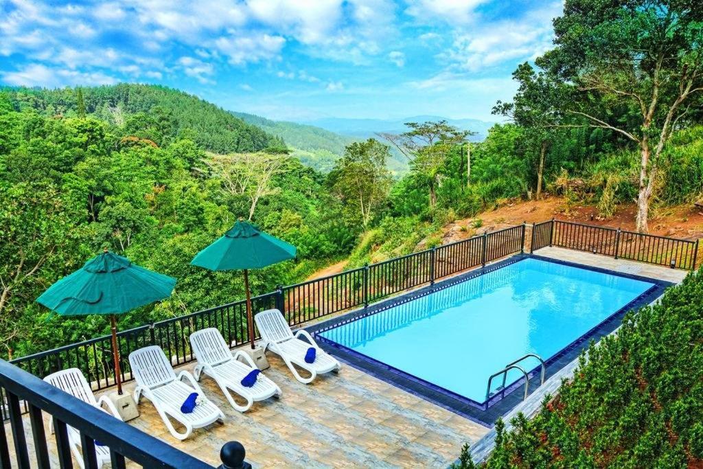 キャンディー The Grand Hills Bed & Breakfast エクステリア 写真
